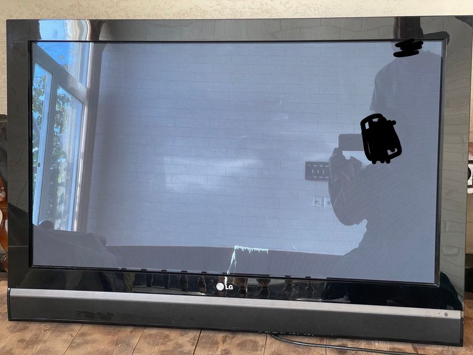 Телевизор LG (нет пульта)