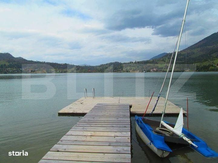 Cabana de vanzare, 8 camere,teren 1500 mp, zona Colibita-Malul Lacului