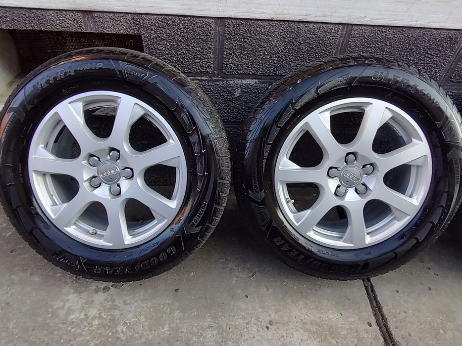Vând Set Jante Aliaj Audi Q5+Cauciucuri 235/65/17 M+S Goodyear Q3,A4