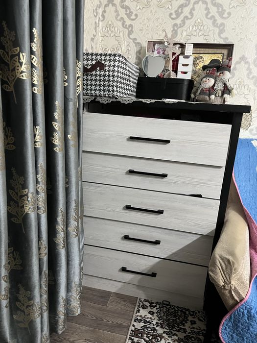 Комод с 5-полками + бонус кресло-стул
