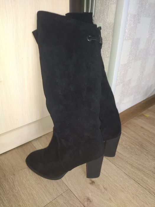 Продам зимние сапоги