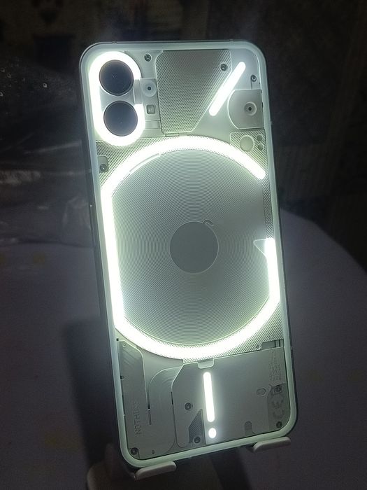 Nothing Phone (1)