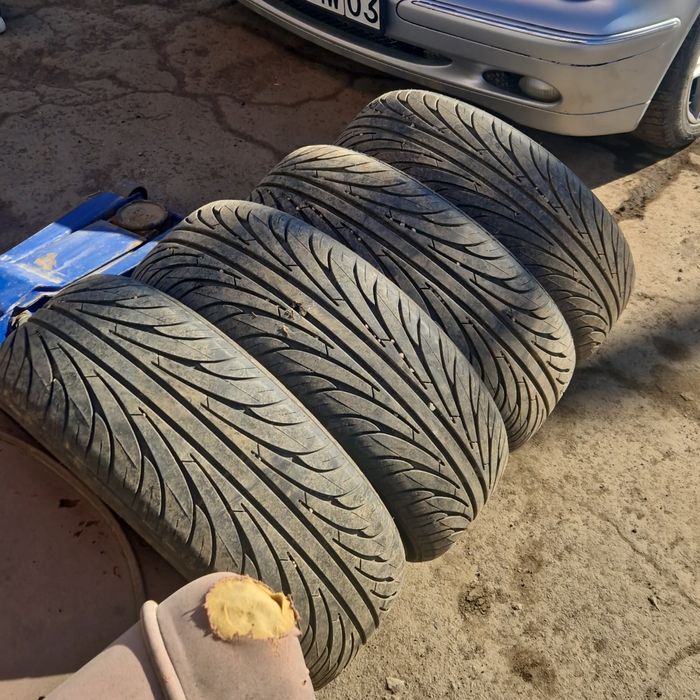 Продам шины  в отличном состоянии