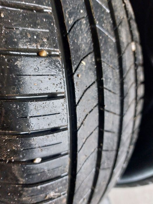 Anvelope vara noi 215 60 17