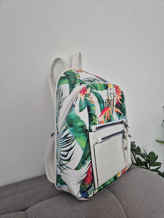 Дамска раница в бяло & дамска чанта London Fog в черно и златисто