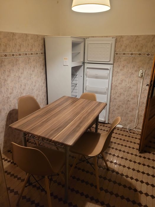 Închiriez apartament cu doua camere în zona Amaradia