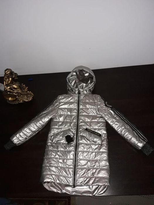 Продаётся демисезонная куртка для девочки