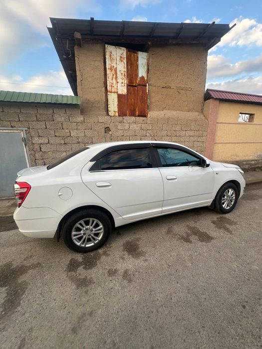 Cobalt 2013 srochno sotiladi