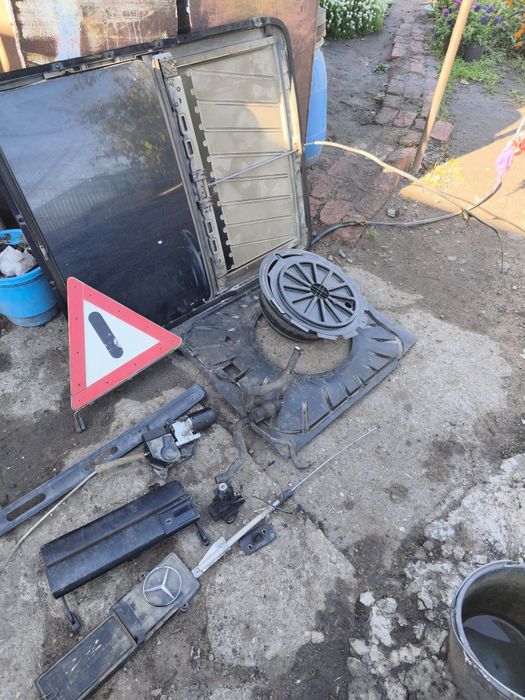Колесо на запаску на Мерседес