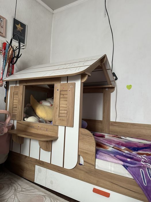 Кровать домик европейский