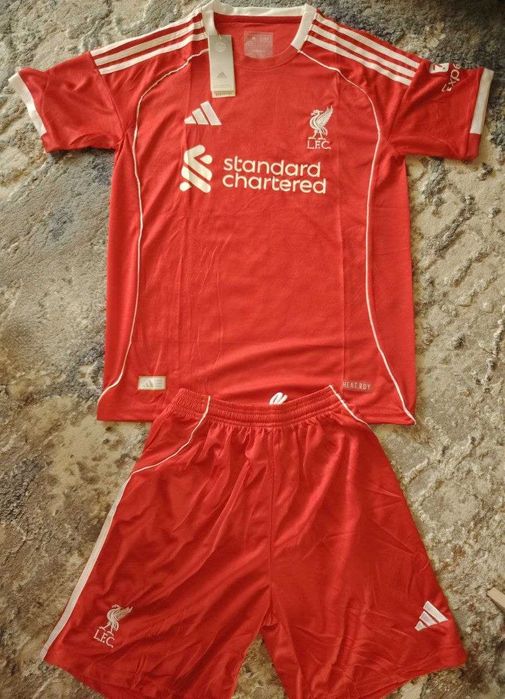 Продам футбольную форму Ливерпуля, 100.000