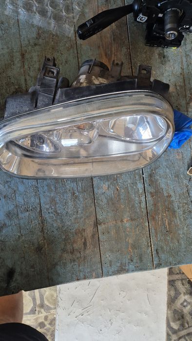 Оригинални Фарове с Лупа за Голф 4