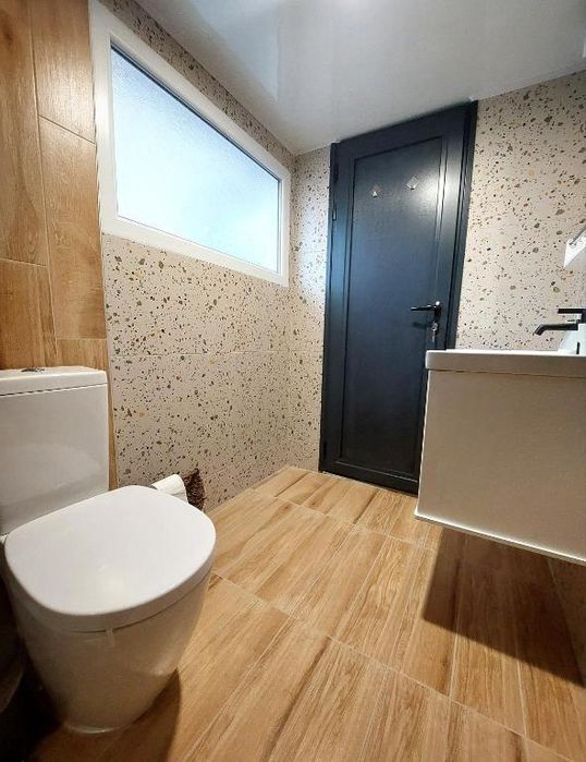 Дава се под наем Етаж от къща в Варна, Колхозен пазар - 90 кв.м за 797.64 € - Снимка #8