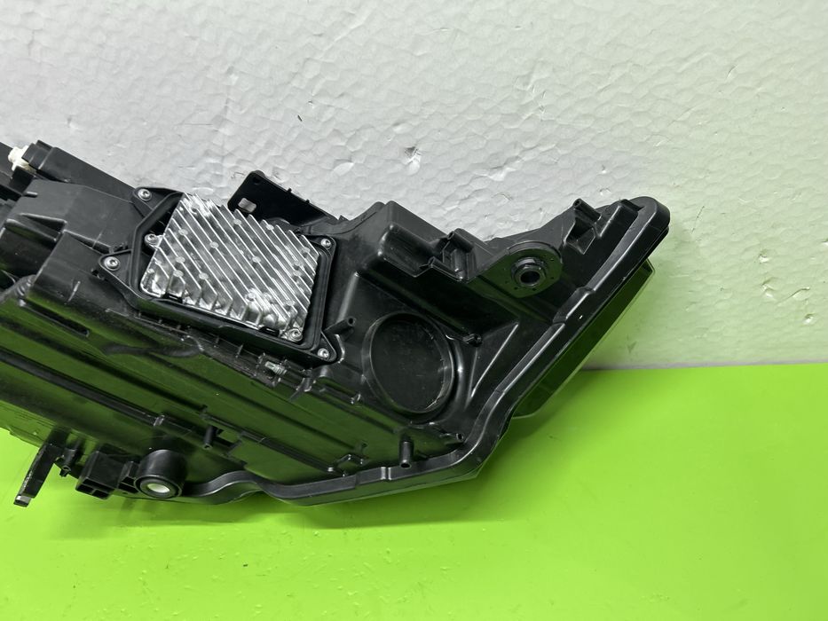 Far faruri Audi A6 C8 4K full led adaptiv Matrix stanga