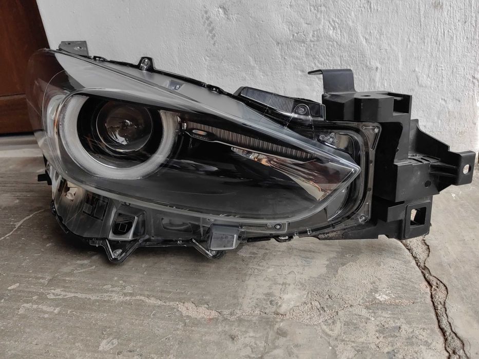 Фар Mazda 3 FULL LED десен / Фар Мазда 3 Оригинален