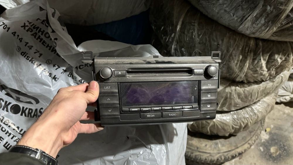 Продам магнитолу от RAV4 2013 года