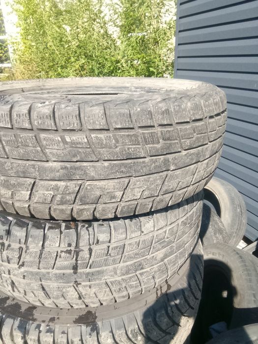Продам шины 235/60/18
