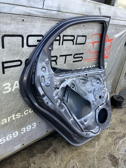 Задна лява и дясна врата за Toyota Yaris 4