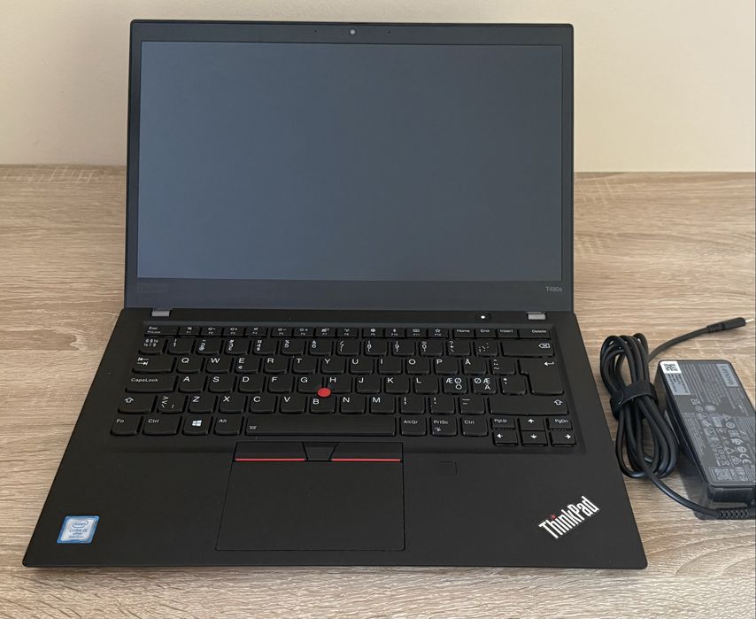 Lenovo Thinkpad T490s i5 256GB 8GB - CA NOU - Portabil ! Slim !