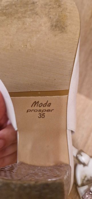 Pantofi toc gros piele albi