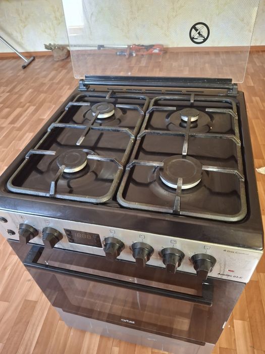 Продам газ.плиту