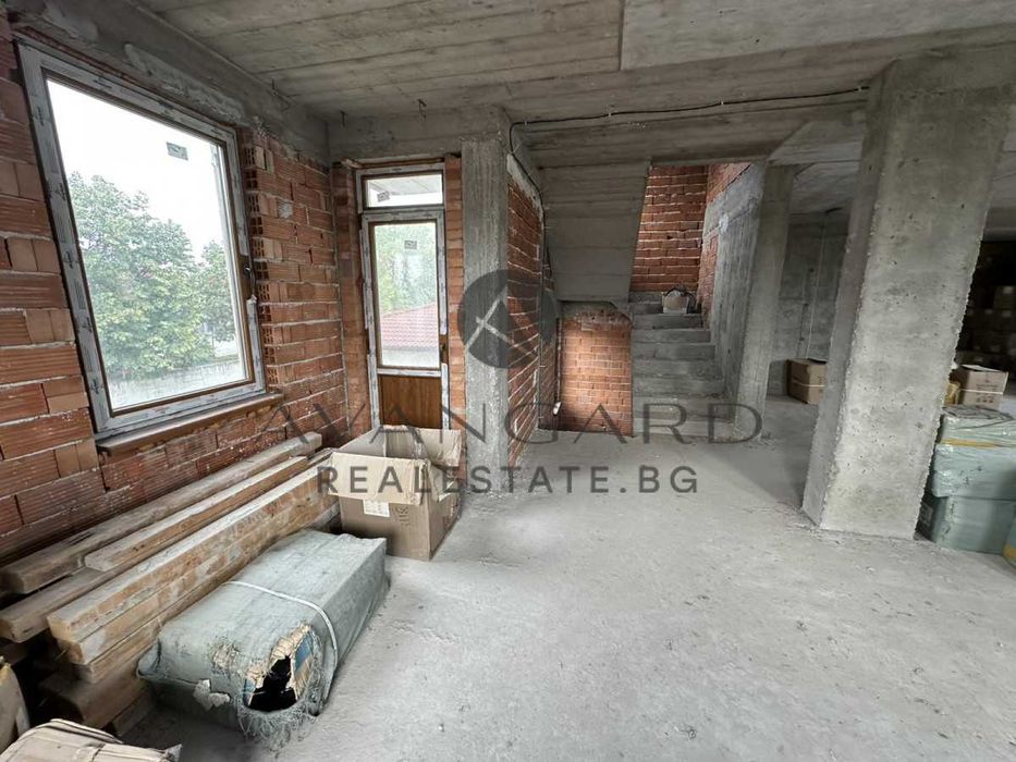 Продава се Къща в с. Царацово, Област Пловдив - 438 кв.м за 953 €/кв.м - Снимка #6