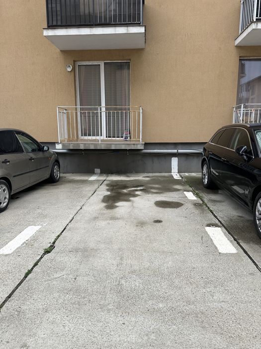 Parcare de vanzare la supfata