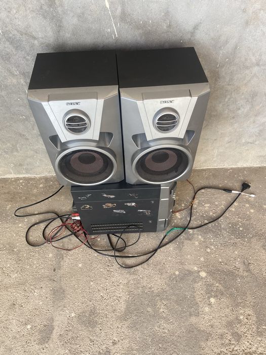 Muzkalni sentr sony sotiladi