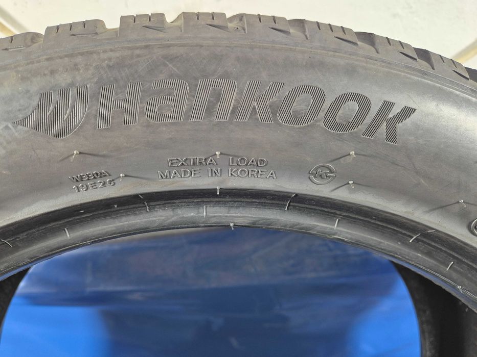 235/50/19 103V Hankook