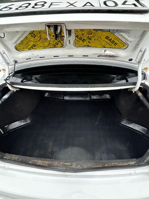 Продам Приору 2013 год