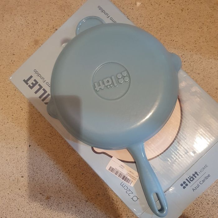 Tigaie din fonta emailata, 22 cm, Latt Home, albastra