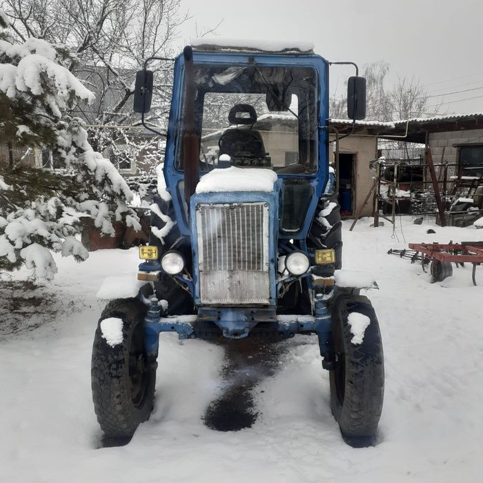 Продам трактор,  на ходу!