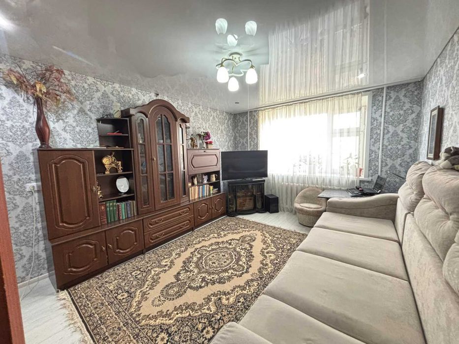 Продам 2-комн. квартиру, 19 мкр.