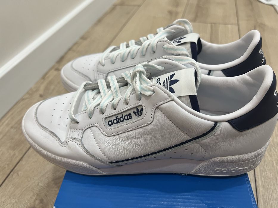 Adidas кросовки 40 размер