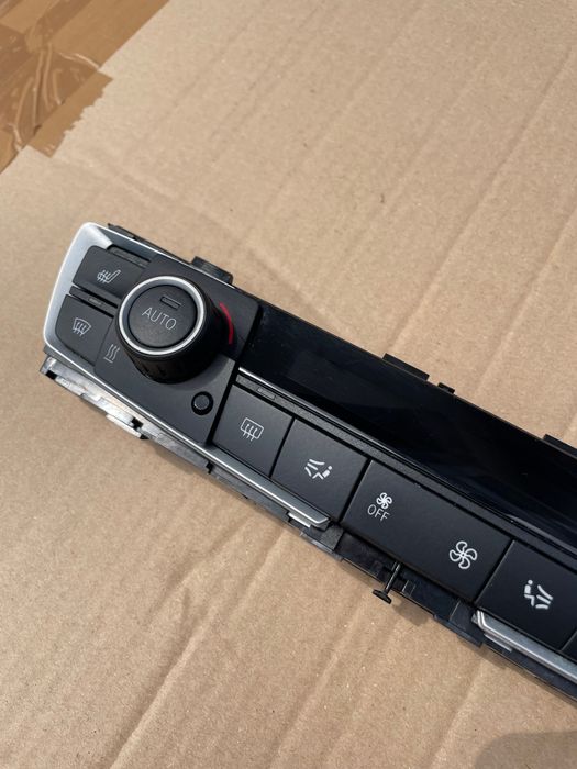 Panou clima BMW F30 F31 F32 F20 LCI (uzura estetica la butoane)