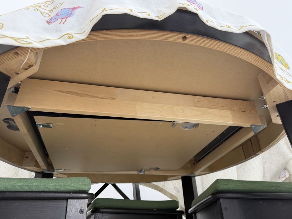 Стол со стульями IKEA