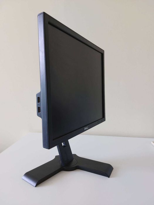 Монитори Dell 19"