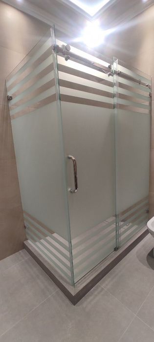 Стеклянные перегородки. Душевые кабины