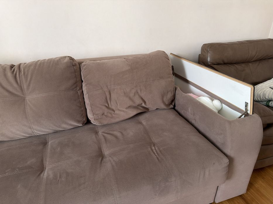 Срочно продам диван