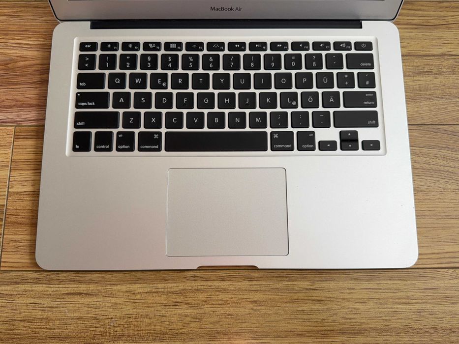 MacBook Air 13 2017`Core i7-5650U/512GB SSD/8GB RAM/Батерия 8ч