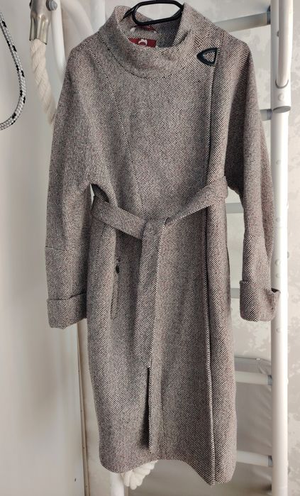 Пальто демисезонное