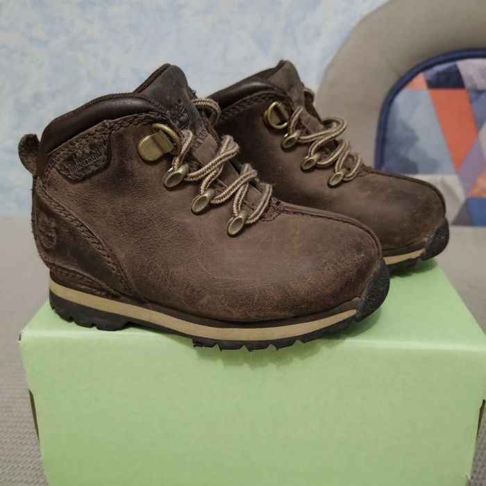 Продам кожаные ботинки, ботинки Salomon