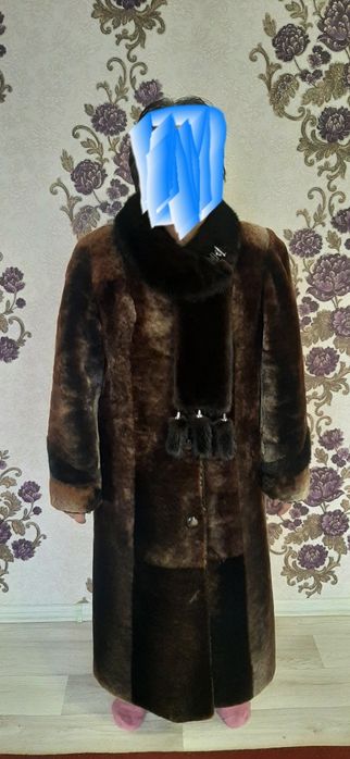 Продам шубу мутон , воротник норка.