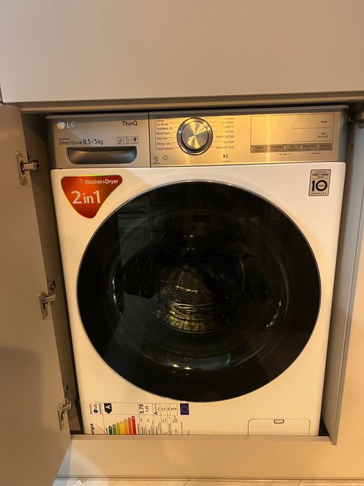 Mașină de spălat LG 2in1 slim 9kg DEFECTĂ