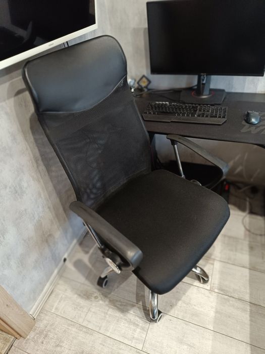 Офис Стол в добро състояние