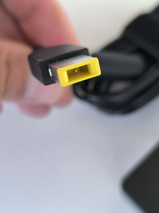 Оригинално Зарядно за лаптоп 90W Lenovo, Dell, HP