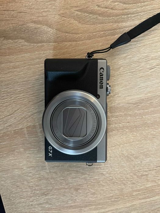 Canon g7x mark III digital camera