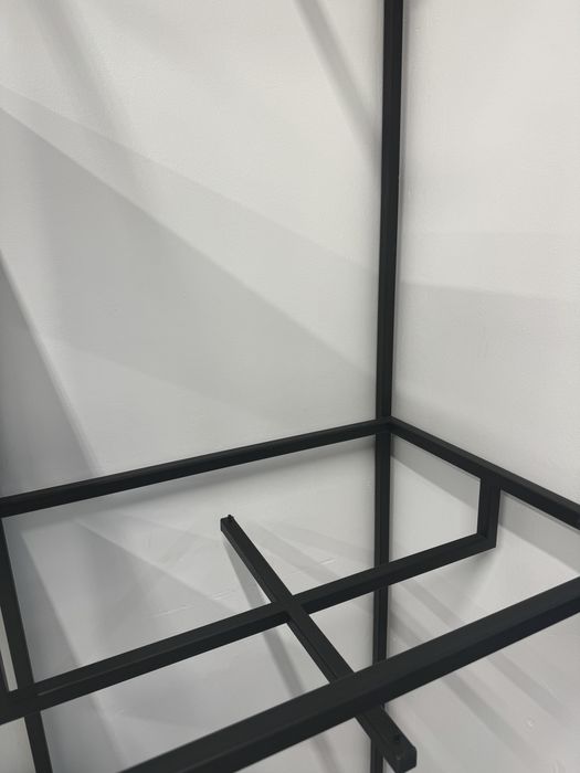 Продается шкаф и шезлонг для одежды