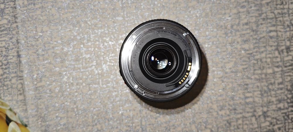 Объектив Canon EF 75-300mm