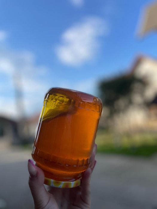 Vând miere de albine